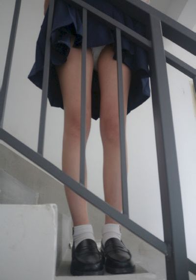 鬓边有朵栀子肥
