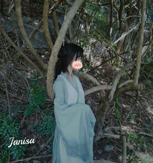 女法官